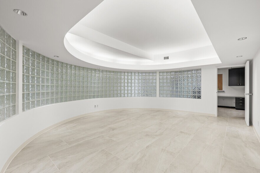 More Photos Of 3003 4th Ave, San Diego Medical For Lease