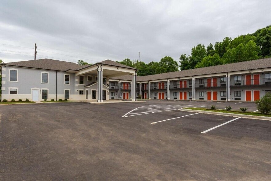 More Photos Of 310 Barrow Hill Rd, Forrest City Hotel For Sale