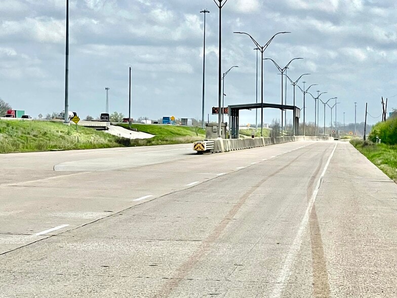 More Photos Of I-10 & Peach Ridge Rd, Brookshire Land For Sale
