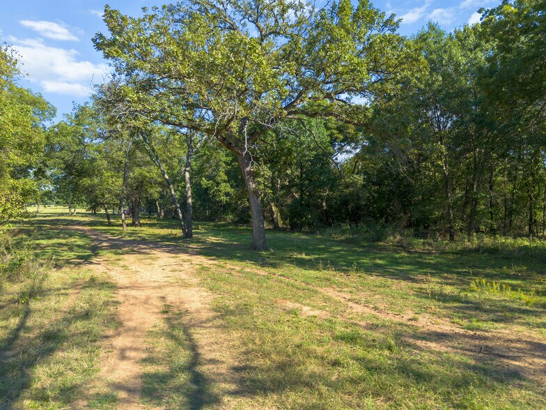More Photos Of 4480 Memorial Rd, Lone Grove Land For Sale