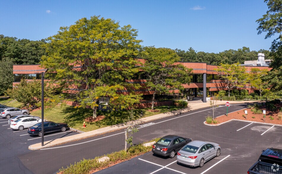 More Photos Of 1 Highwood Dr, Tewksbury Unknown For Lease