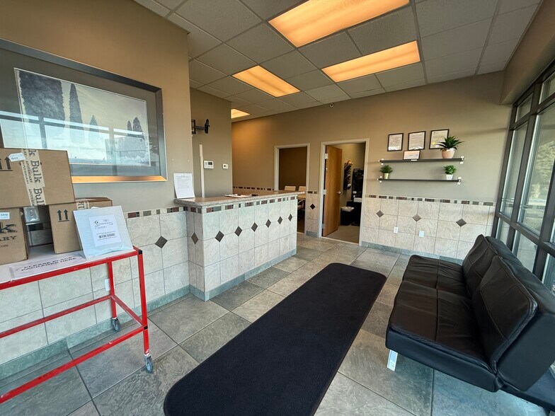 More Photos Of 930 N 1430 W, Orem Manufacturing For Lease