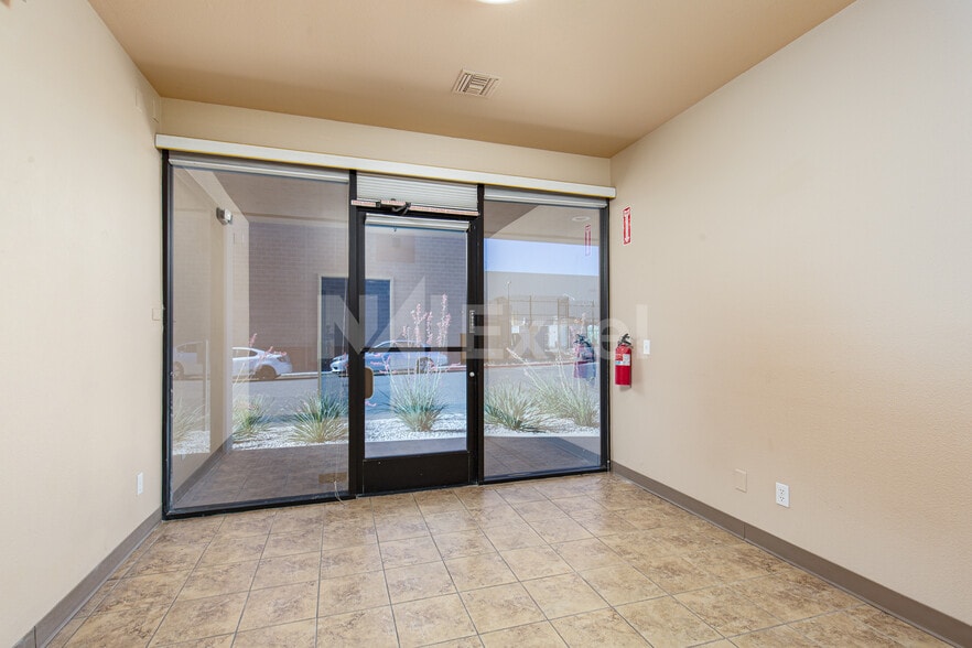 More Photos Of 3510 Cavaretta Ct, Las Vegas Warehouse For Lease