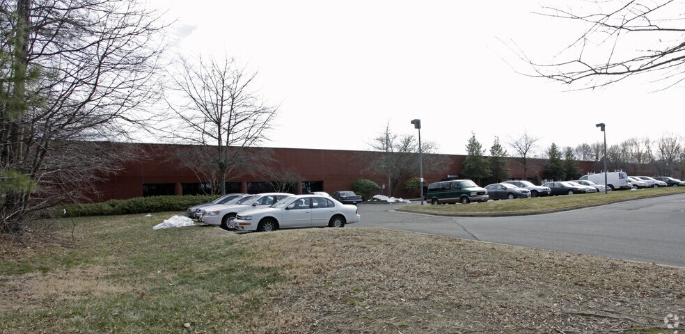 More Photos Of 9878-9898 Mayland Dr, Richmond Warehouse For Lease