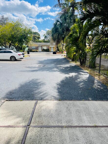 More Photos Of 201 SE 19th St, Fort Lauderdale Medical For Sale