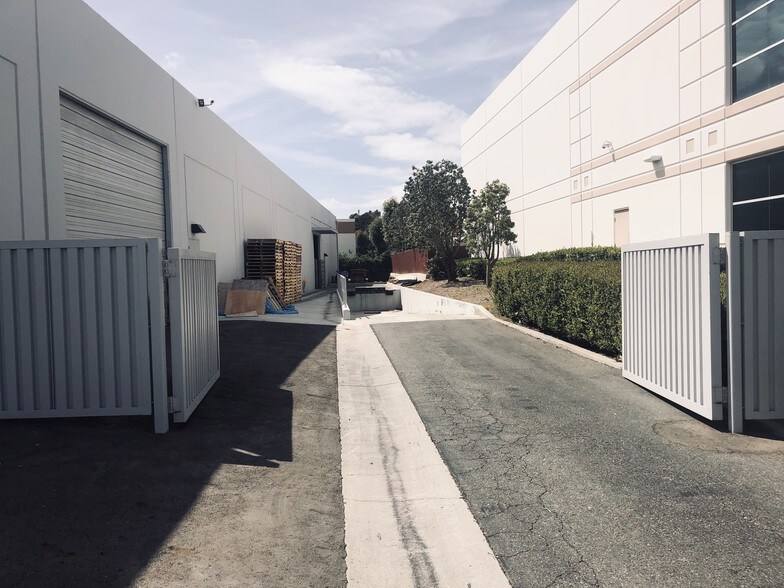 More Photos Of 14401 Franklin Ave, Tustin Warehouse For Lease