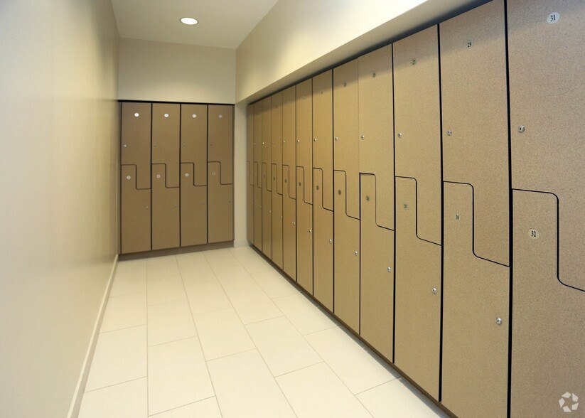 More Photos Of 500 E John Carpenter Fwy, Irving Office For Lease