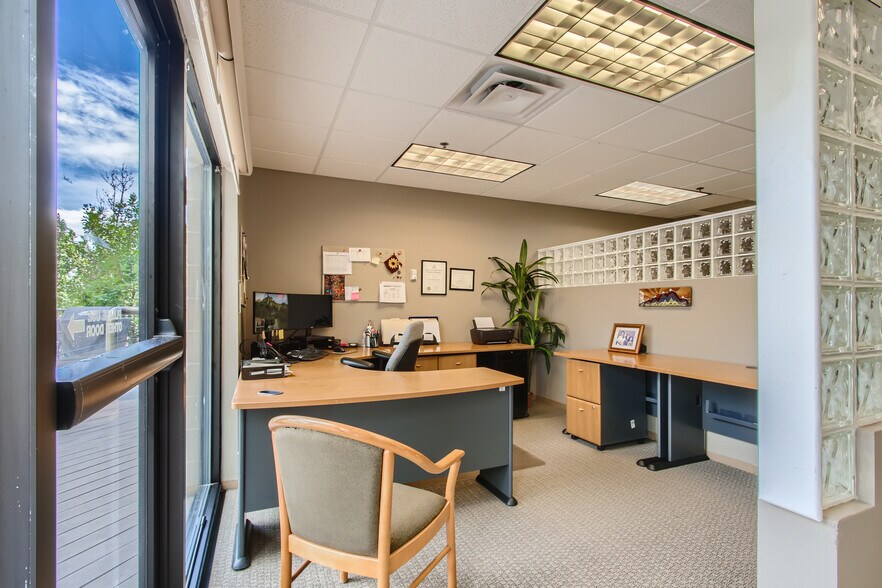 More Photos Of 722 Washington Ave, Golden Office Residential For Sale