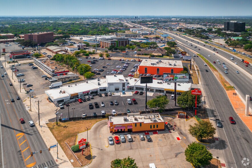 More Photos Of 6101-6125 Callaghan Rd, San Antonio Storefront Retail Office For Lease