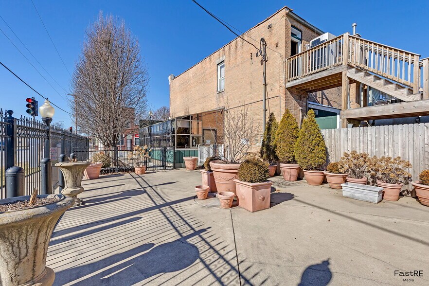 More Photos Of 13325 Olde Western Ave, Blue Island Restaurant For Sale