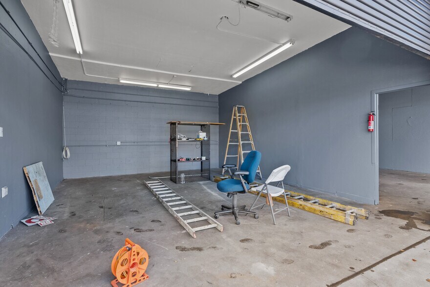 More Photos Of 9533 Atlantic Blvd, South Gate Auto Repair For Sale