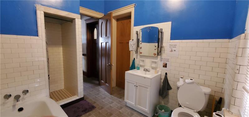 More Photos Of 704 Market St, Mckeesport Specialty For Sale