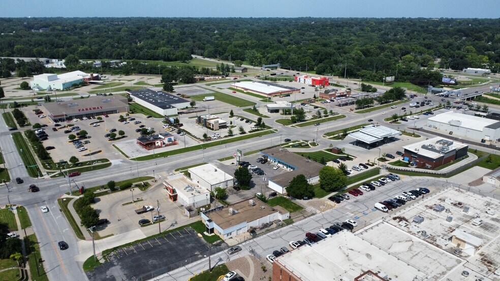More Photos Of , Ankeny General Retail For Sale
