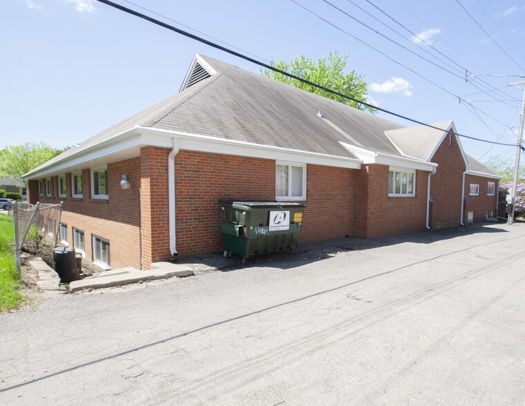 More Photos Of 1901 Ford Pkwy, Saint Paul Schools For Lease