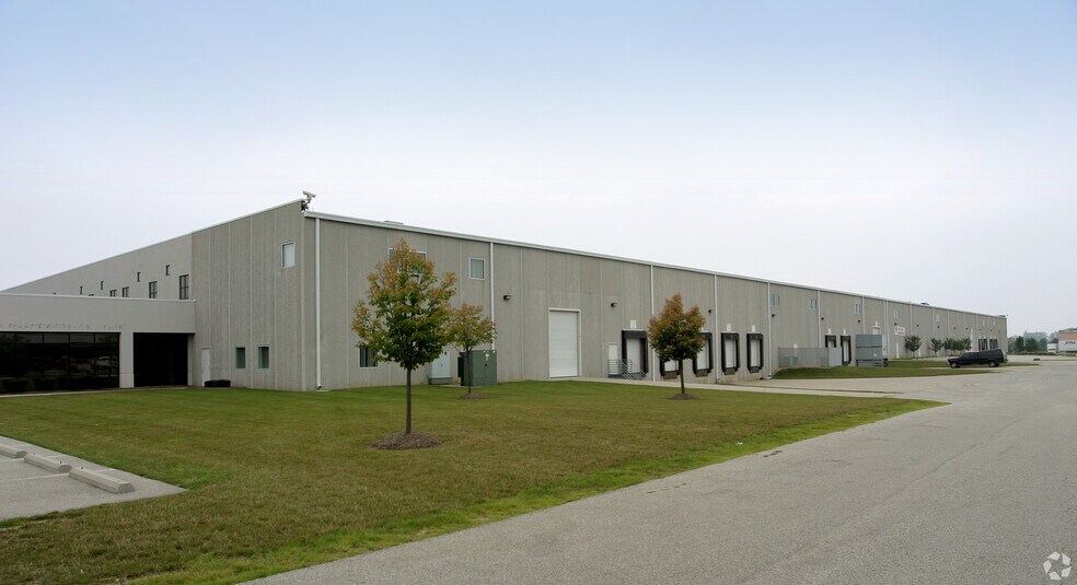 More Photos Of 6402 Corporate Dr, Indianapolis Distribution For Lease