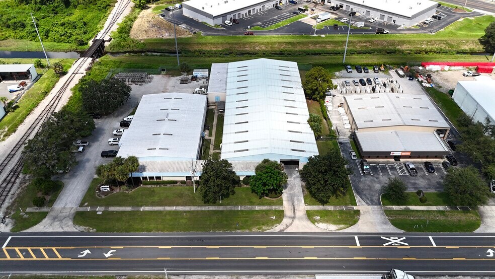 More Photos Of 3489 All American Blvd, Orlando Warehouse For Lease
