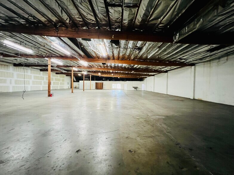 More Photos Of 1153 S Greenwood Ave, Montebello Manufacturing For Lease