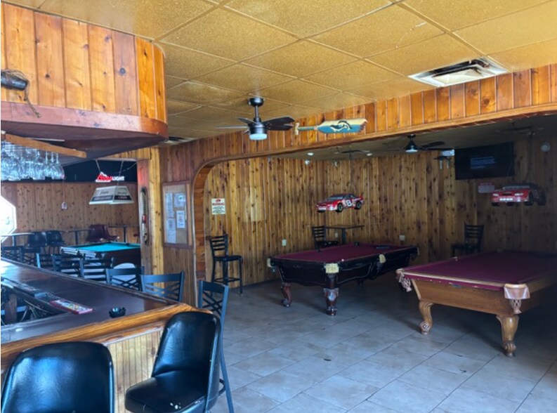 More Photos Of 327 N Dixie Hwy, Lake Worth Restaurant For Lease