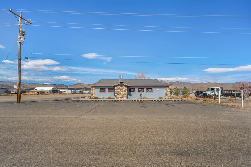 More Photos Of 6008 Frontage rd, Dayton General Retail For Sale