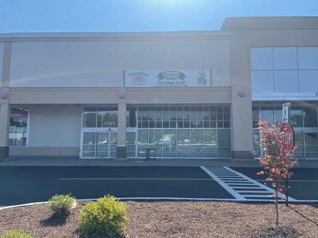 More Photos Of 265 Ellington Rd, East Hartford General Retail For Lease