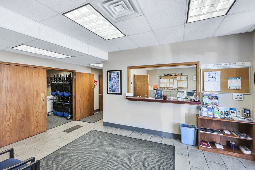 More Photos Of 4226 E Mission Ave, Spokane Office For Sale