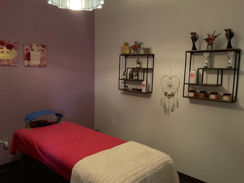 More Photos Of 5716-5760 Stage Rd, Bartlett Unknown For Lease