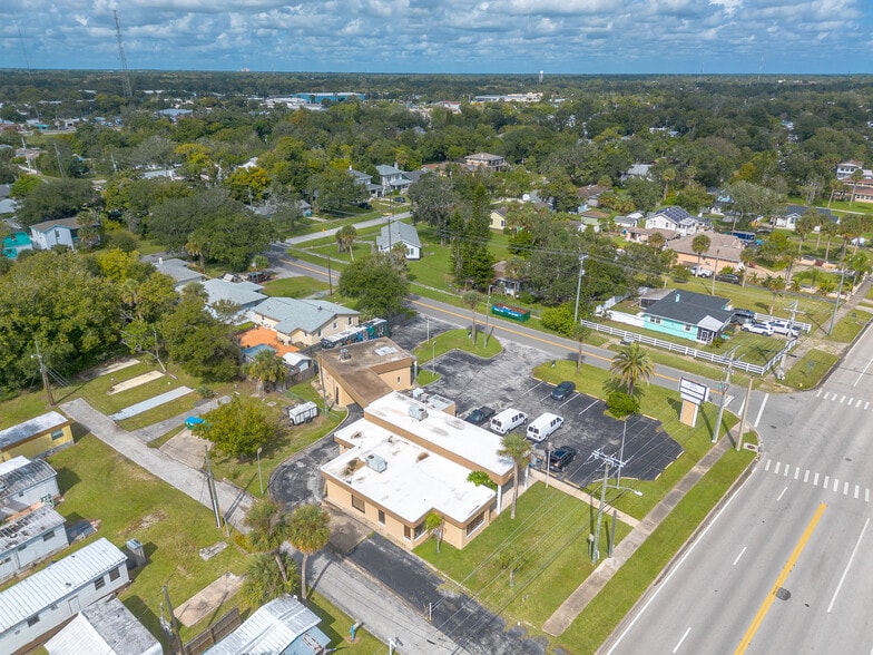 More Photos Of 258 Riverside Dr, Daytona Beach Storefront Retail Office For Sale