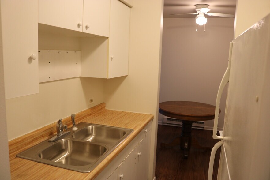 More Photos Of 37 Nippersink Blvd, Fox Lake Apartments For Sale