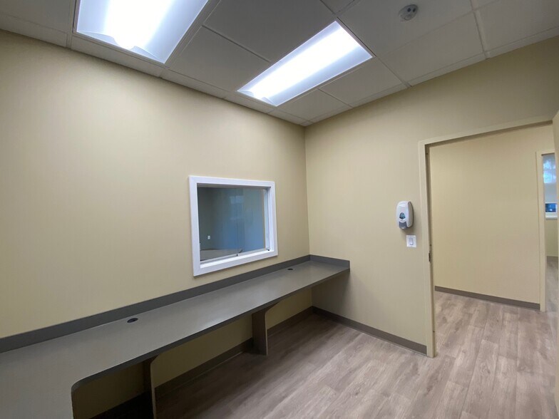 More Photos Of 11623 Philadelphia Rd, White Marsh Medical For Lease