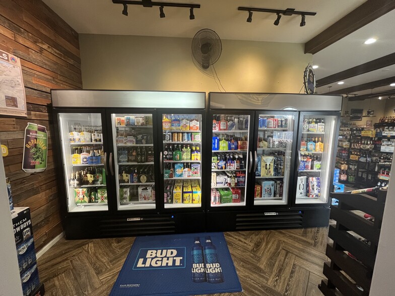 More Photos Of 213 Lake dr, Medicine Park Convenience Store For Sale