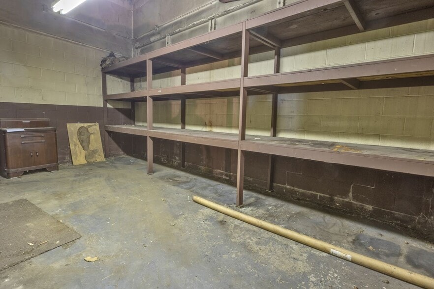 More Photos Of 1100 N Main St, Mount Vernon Industrial For Sale