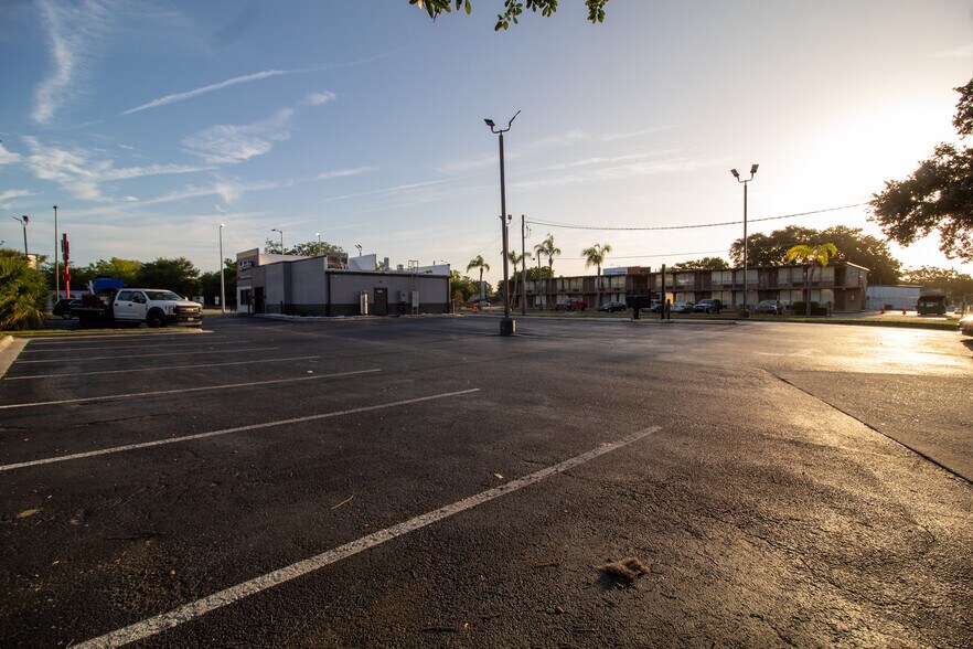 More Photos Of 504 W Vine St, Kissimmee Restaurant For Sale