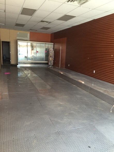 Primary Photo Of 146-92 Guy R Brewer Blvd, Jamaica Storefront For Lease