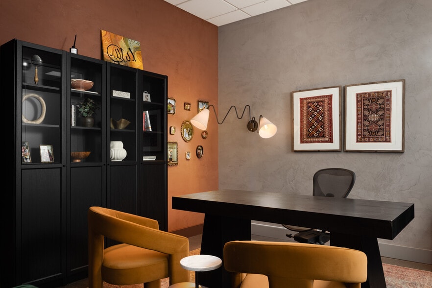 More Photos Of 4505 E Broadway Rd, Phoenix Light Manufacturing For Sale