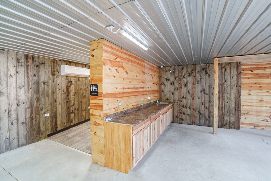 More Photos Of 14198 KY Highway 191, Hazel Green Convenience Store For Sale