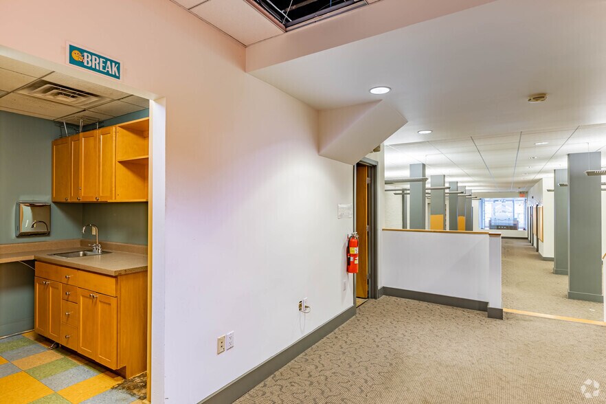 More Photos Of 227 Fort Pitt Blvd, Pittsburgh Loft Creative Space For Lease