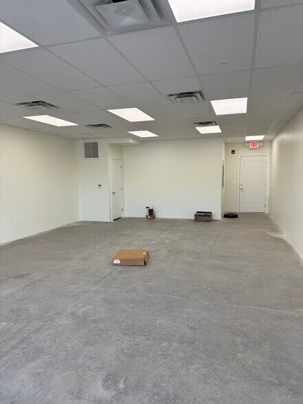More Photos Of 205 Jasper Pl, Ridgway General Retail For Sale