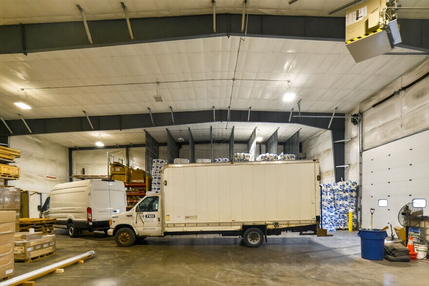 More Photos Of 2605 & 2609 S Carolyn Ave, Sioux Falls Industrial For Lease