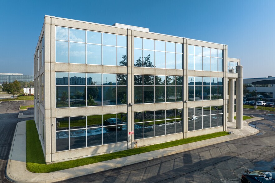 More Photos Of 2355 Skymark Ave, Mississauga Office For Lease