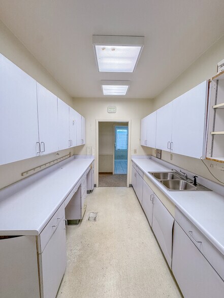 More Photos Of 4740 Nelson Brogdon Blvd, Buford Office For Sale