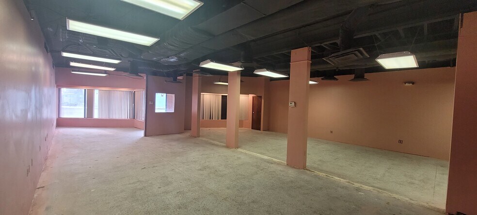 More Photos Of 16022 Grand River Ave, Detroit General Retail For Sale