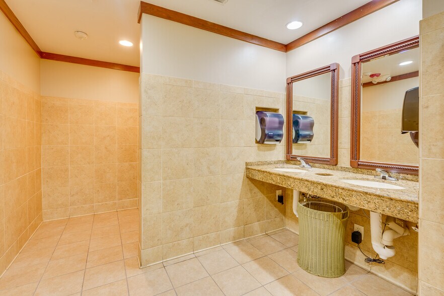 More Photos Of 3162 S Atlantic Ave, Daytona Beach Shores Restaurant For Lease