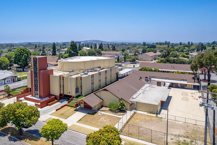 More Photos Of 3435 San Anseline Ave, Long Beach Religious Facility For Sale