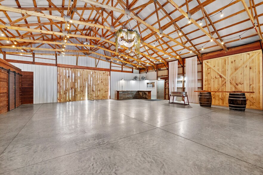 More Photos Of 80 S Sauty Rd, Guntersville Lodge Meeting Hall For Sale