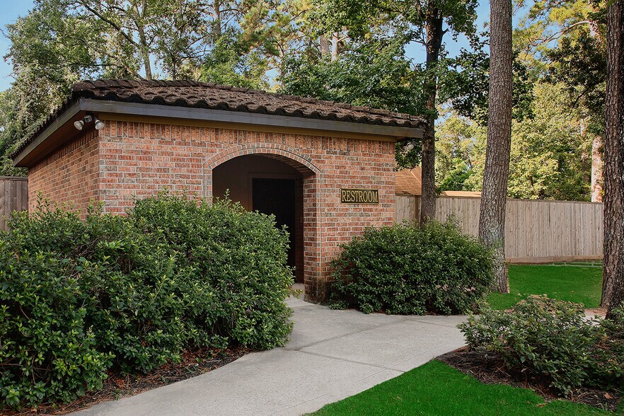 More Photos Of 28611 Blue Jack Ln, Magnolia Sports And Entertainment For Sale