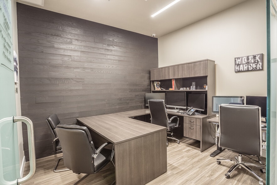 More Photos Of 1324 N Farrell Ct, Gilbert Warehouse For Sale