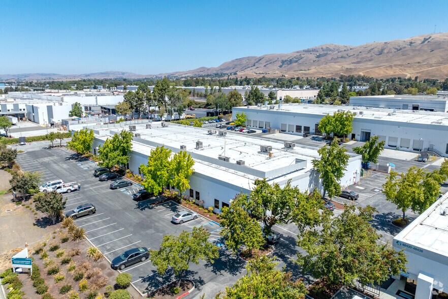 More Photos Of 48340-48350 Milmont Dr, Fremont Warehouse For Lease