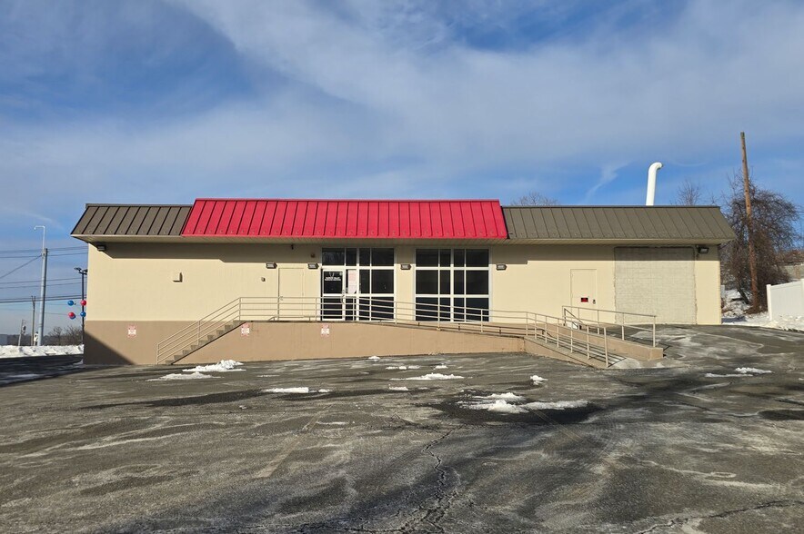 More Photos Of 260 N Route 303, West Nyack Storefront Retail Office For Lease