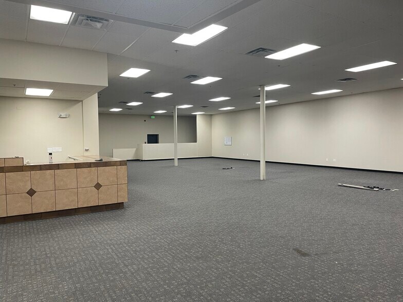 More Photos Of 133 S 27th Ave, Brighton Showroom For Sale