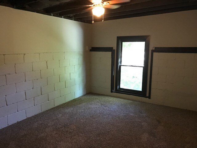 More Photos Of 670 SE Terry St, Atlanta Storefront Retail Office For Sale